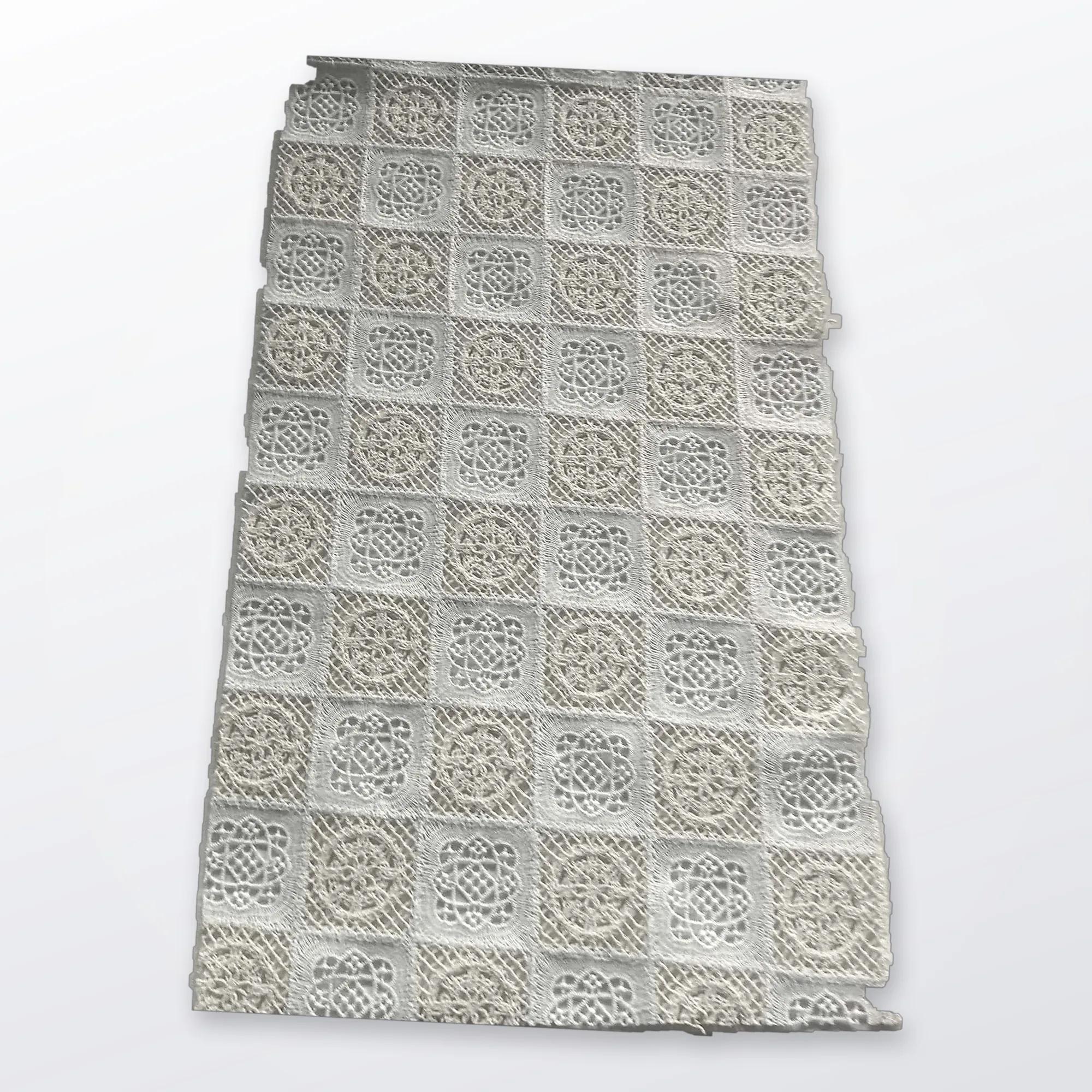 Malla Jacquard Cuadriculada Gris Claro